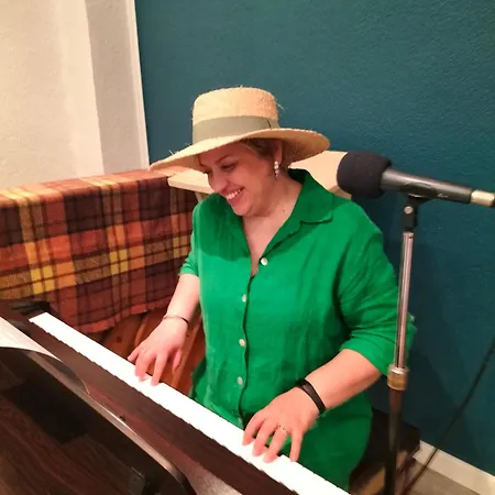 Un Adulte 2 Enfants アパート *